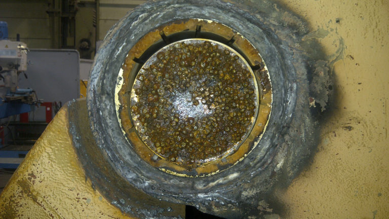 lower flap bearing too much play